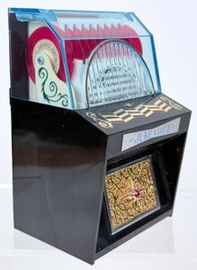 📻 Vintage Juke Voice 6 Transistor AM Radio 1960s Mini Jukebox Coin Bank