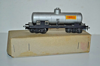 SMCF echelle ho wagon citerne "SCHELL" dans sa boite bel etat