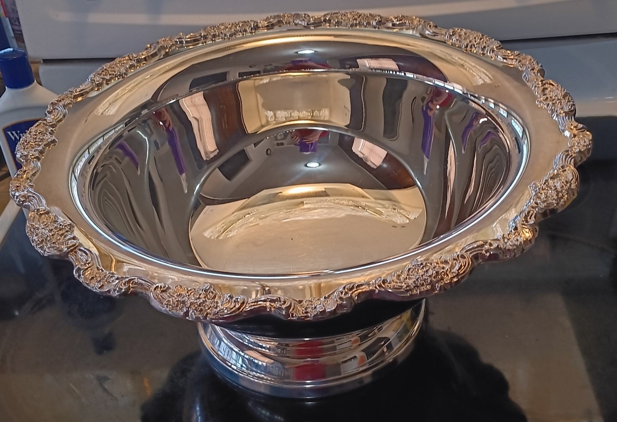 Towle Vintage Silver Plate Grand Duchess Pedestal Punch Bowl 12 Cups