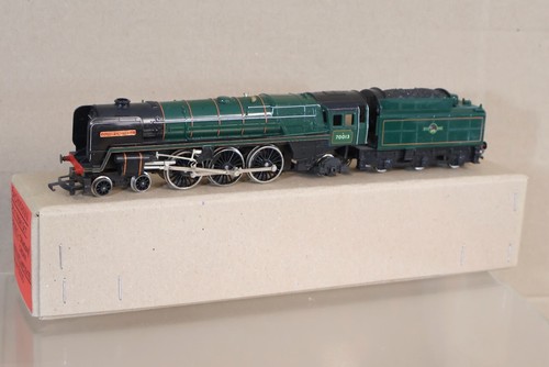 TRIANG HORNBY R552 BR 4-6-2 BRITANNIA CLASS LOK 70013 OLIVER CROMWELL 2om | Zustand: Used