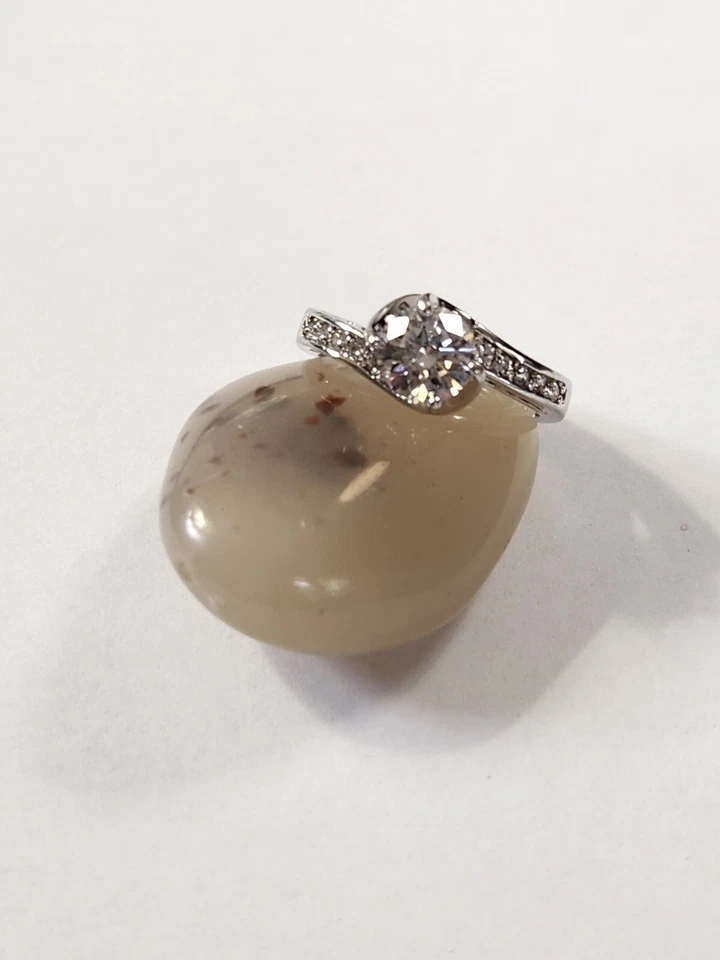 Lote de 2 anillos de cóctel de moda verde y transparente circonita cúbica 18K Ge 5,5 iolita transparente RSQ 6,5 Foto 2 de 4