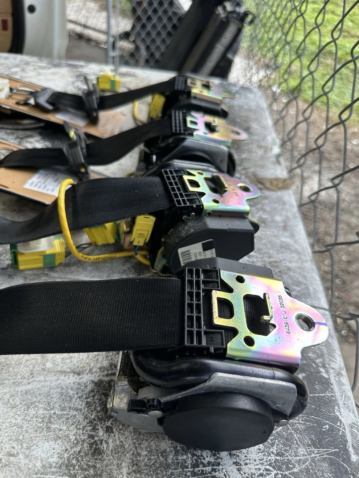 11-13 Porsche Cayenne S Front, Rear Black Oem Set Of 4 Seatbelts. - Image 2 of 4