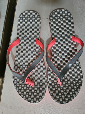 Adidas eezay dots woman's size 11 flip flops shoes
