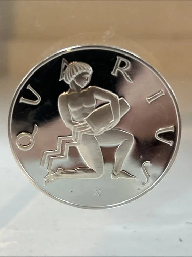Aquarius Zodiac  Sterling 1 Ounce Proof Coin Encased in Lucite Franklyn Mint