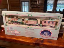 NIB 1995 Precious Moments The Sugar Town Express Holiday Train Set. Brand New