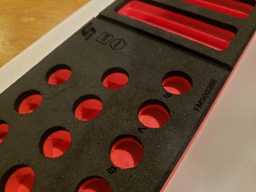 Herramientas a presión ORGANIZADOR DE ESPUMA ROJA para 45 piezas 3/8" Juego de zócalos métricos de unidad FMS003BR - Imagen 3 de 5