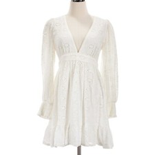 Alice + Olivia NWT Marita Long Sleeve V Neck Eyelet Dress Size 6 in Off White