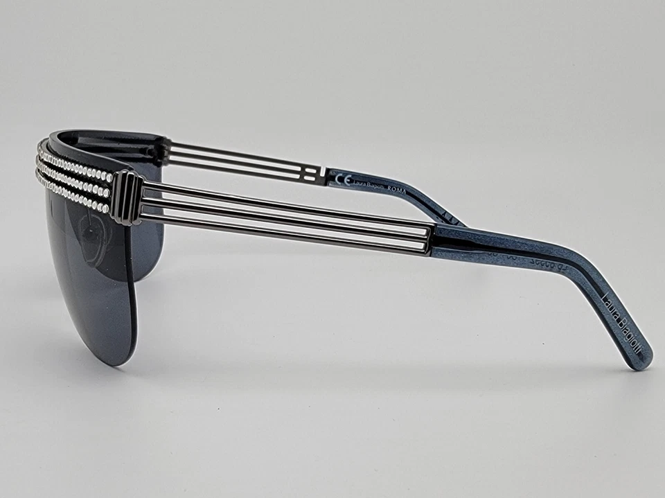 Солнцезащитные очки Laura Biagiotti Roma LB85392 180 в темно-серой оправе с линзами - Изображение 4 из 4