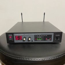 Audio-Technica ATW-R73 UHF Synthesized Diversity Receiver with 25 ft Input Cable