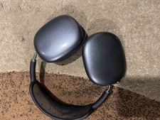 Apple AirPods Max Black Wireless Noise Cancel...