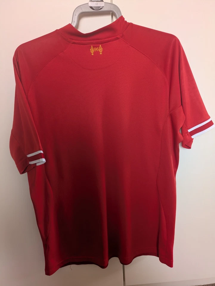 Liverpool 2014/15 Home Shirt – Size Large - Used - Image 2 of 3