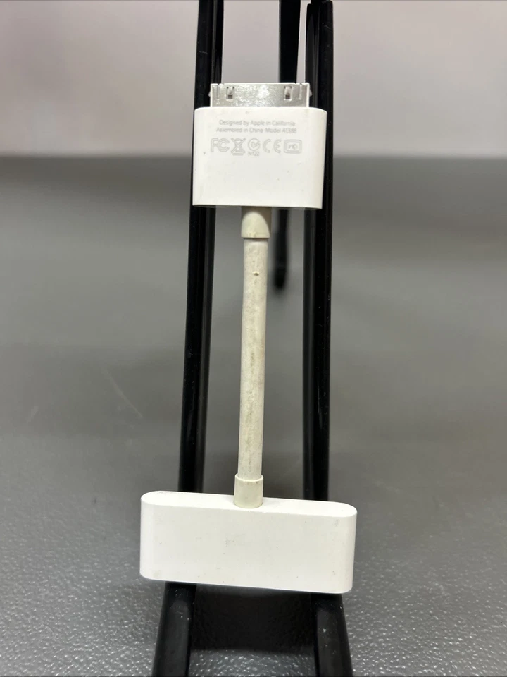 Genuine Apple A1388 30-Pin to HDMI Video Audio Adapter for iPod iPhone - Image 2 of 4