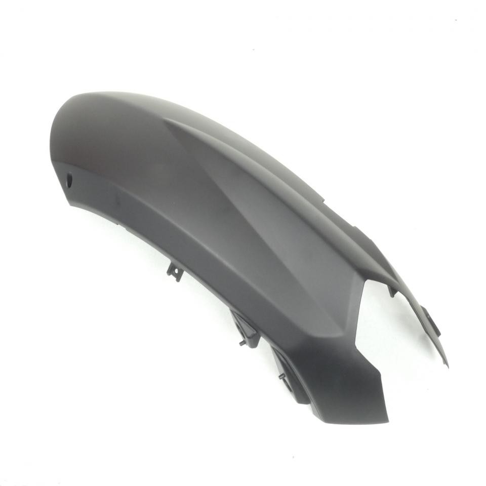 Coque arrière G noir mat pour sublimer votre scooter Peugeot Kisbee 50 4T dans vos trajets urbains