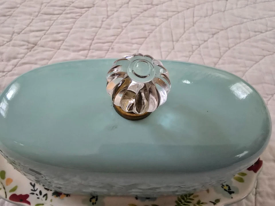 Plato de mantequilla The Pioneer para mujer turquesa con motivo floral y mango de perilla de vidrio 8" Foto 3 de 4