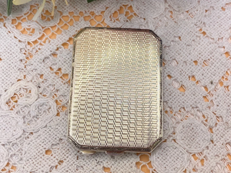 Estuche Art Deco de plata esterlina esmalte guilloché verde Matchbook, con sello 1928 Foto 4 de 4