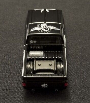 NEW Hot Wheels Japan Convention 2024 '83 CHEVY SILVERADO NEW Hot Wheels Japan Convention 2024 '83 CHEVY SILVERADO