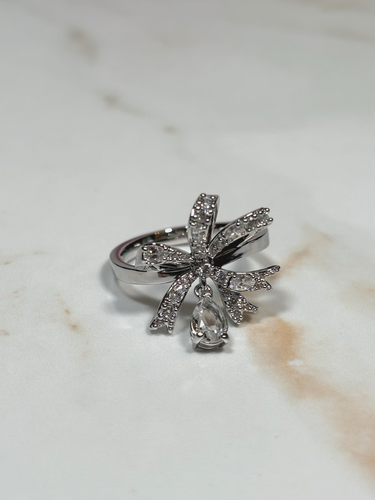Swarovski Cocktail Ring Hyperbola Collection UK Größe N 55 Schleife Neu Originalverpackt