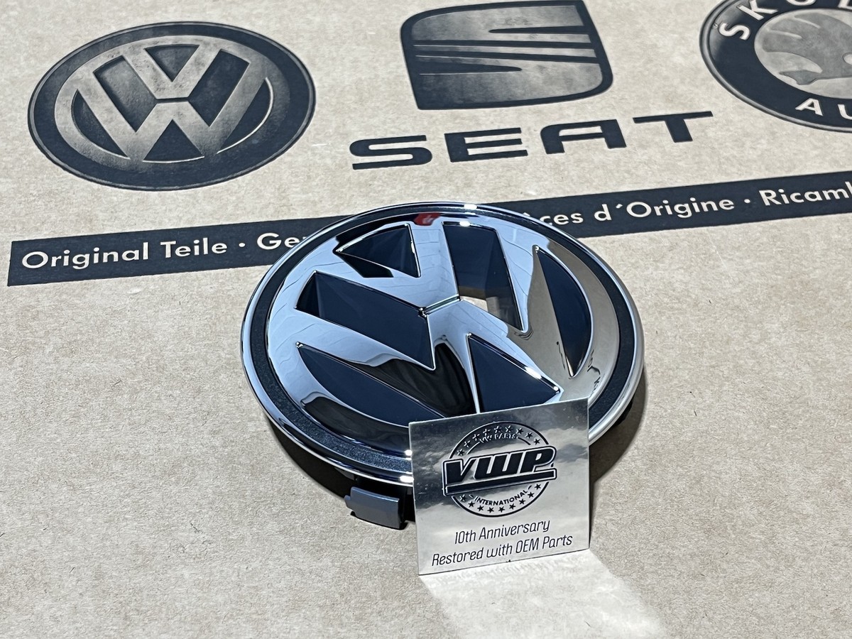 VW Golf MK5 R32 Phaeton Chrome Grill Badge VW Logo Inscription 