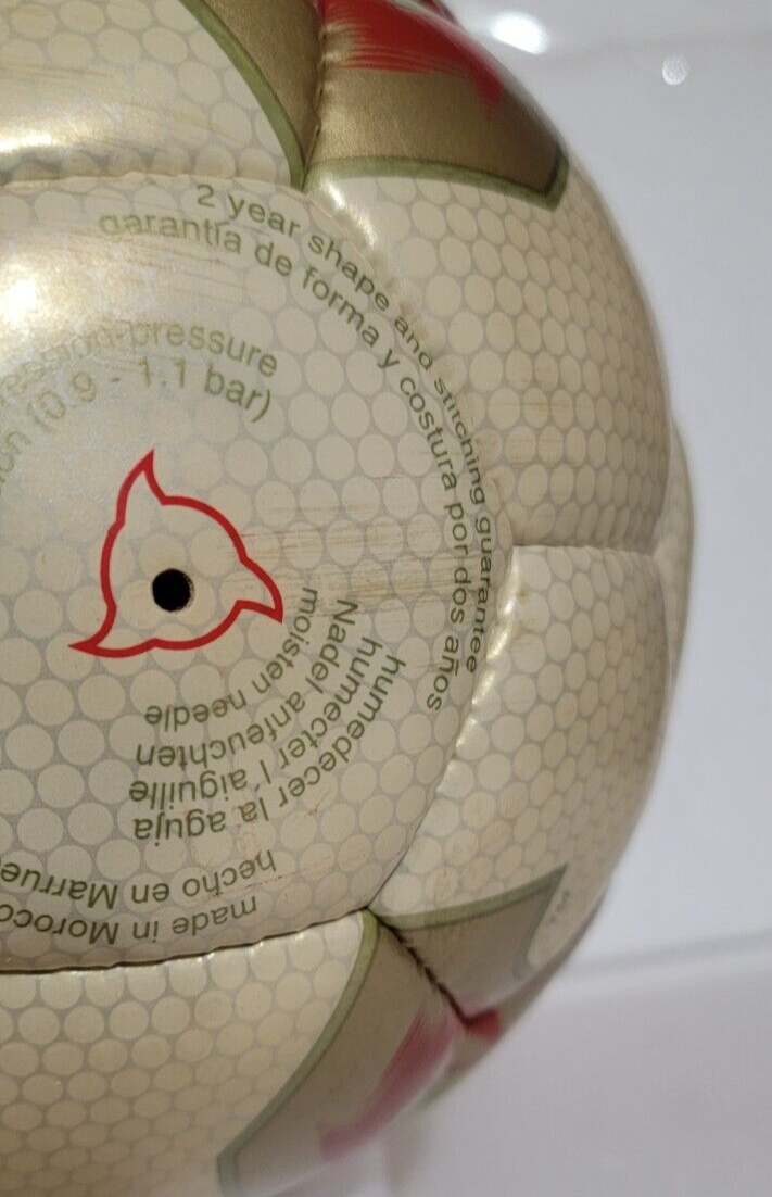Fifa 2002 World Cup Adidas Fevernova Official Soccer Ball Fifa 2002 World Cup Adidas Fevernova Official Soccer Ball