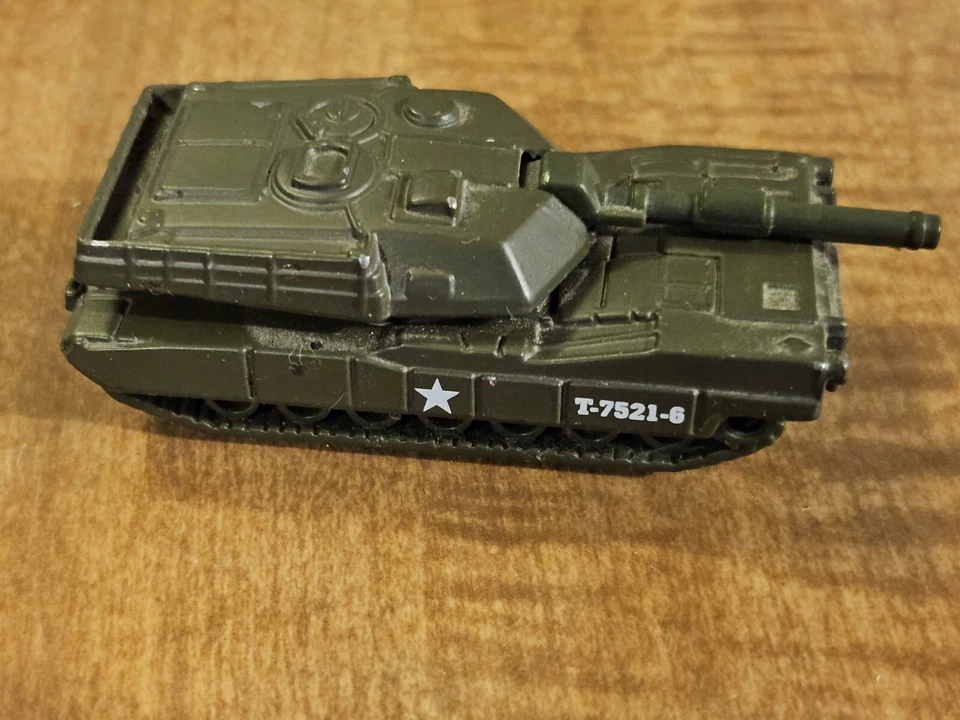 MAISTO 1:64 Green w/White Star Military Army Tank T-7521-6 360 Turret - Image 4 of 4