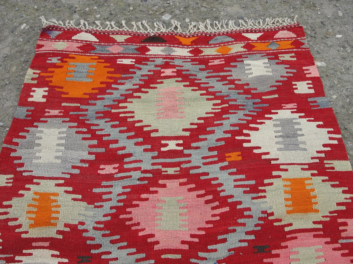 Red Kilim Rug, Vintage Livingroom Kilim rug, Turkish Kilim, Bedroom