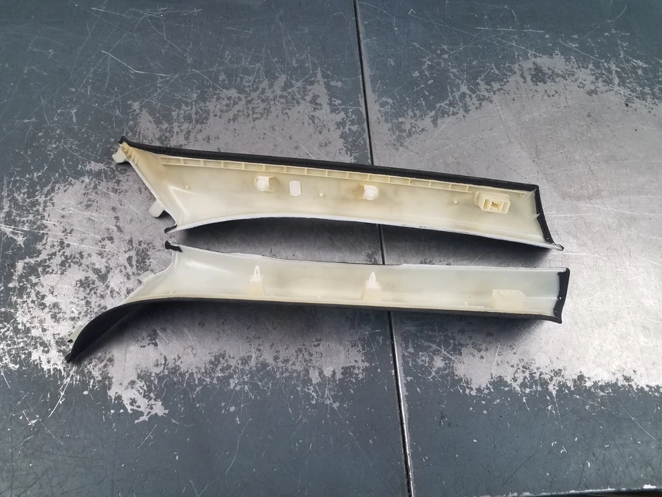 2013 BMW M5 F10 Alcantara A Pillar Trim Panels #3439 A9 - Image 4 of 4