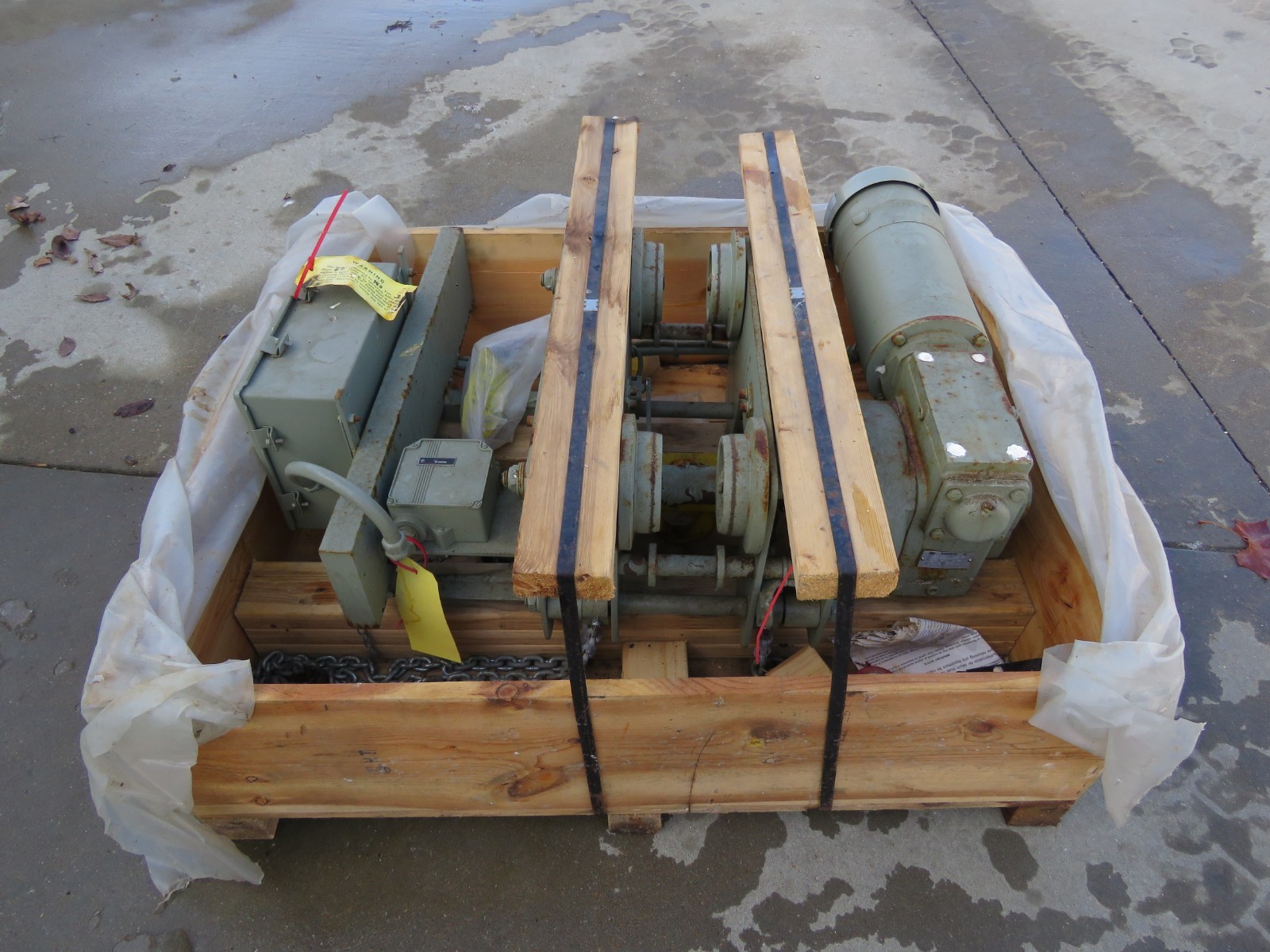 CHESTER WORM DRIVE HOIST 1 TON ELP.0100S NEW OLD STOCK eBay