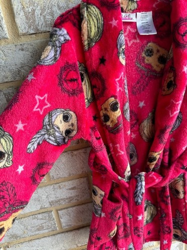 L.O.L. Surprise Red Bathrobe Pajamas Girl's Size 4/5. - Picture 4 of 5
