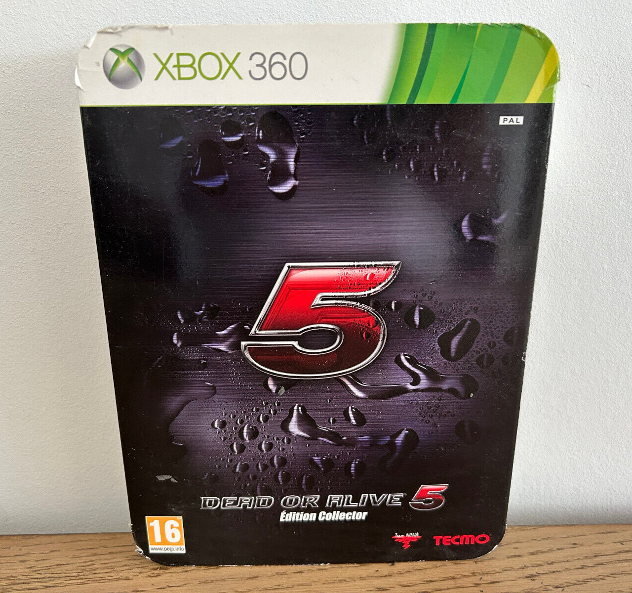 DEAD OR ALIVE 5 édition collector - Xbox 360 - PAL FR - LIRE