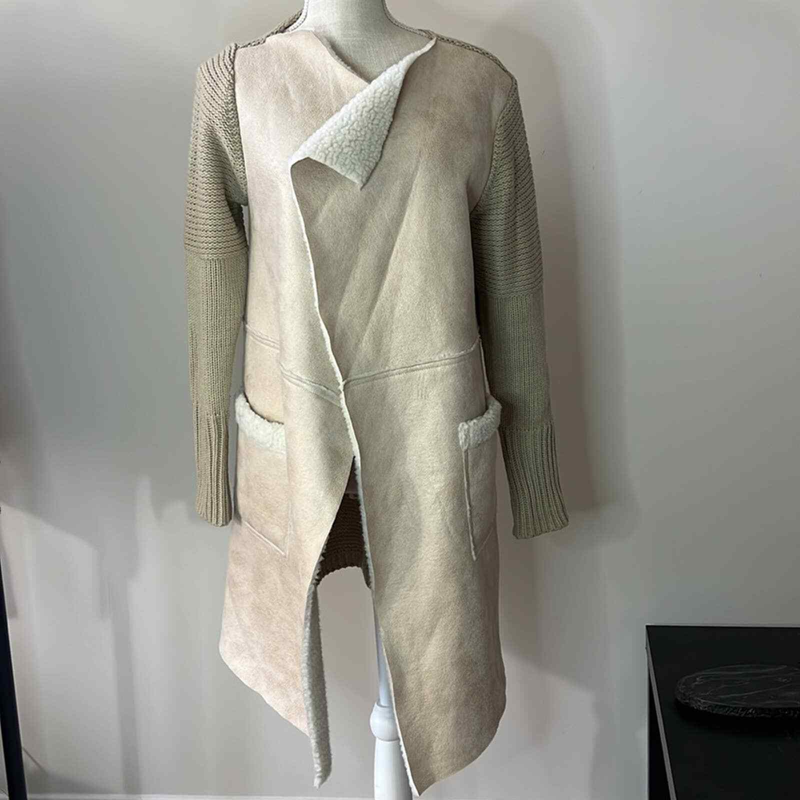 Cardigan coat sweater winter /open front beige/tan color two front pockets sizeL-image