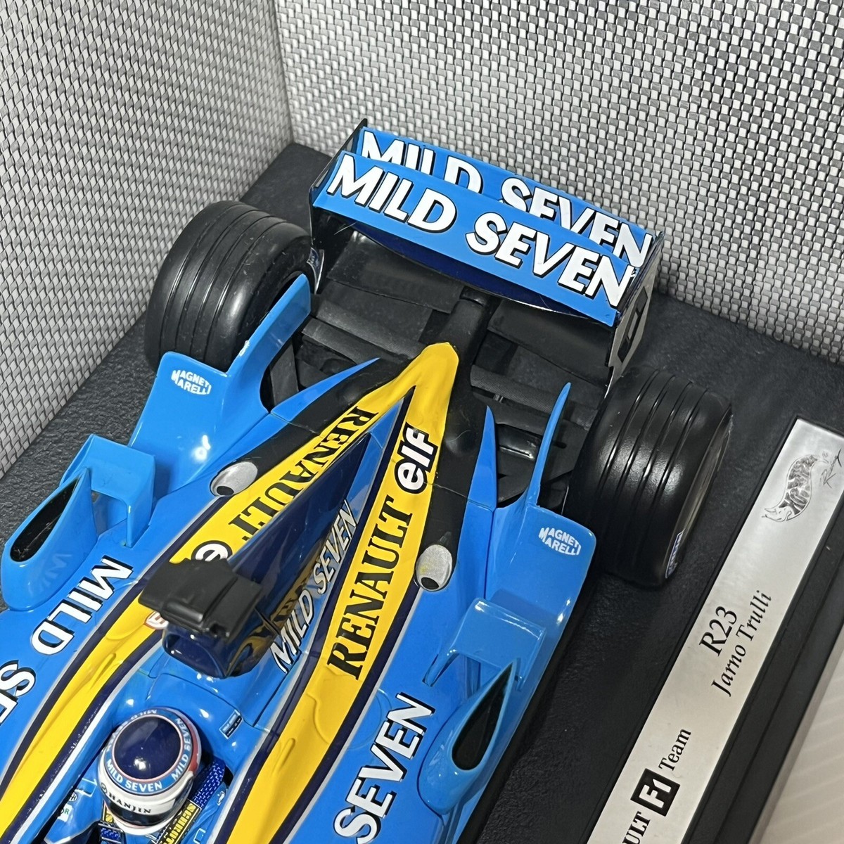 Hot Wheels 1/18 Renault F1 Team R23 Jarno Trulli #7 MILD
