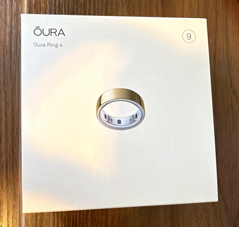 Oura Ring 4 Activity Tracker Smart Ring Gold Size 9 for Unisex Adults