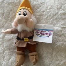 VTG Disney Store SNOW WHITE - 7 Dwarves SNEEZY Bean Bag Plush Doll New Tag