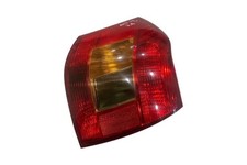 TOYOTA COROLLA Verso E12 Rücklicht hinten rechts 1318 2.00 Diesel 2003 31009043
