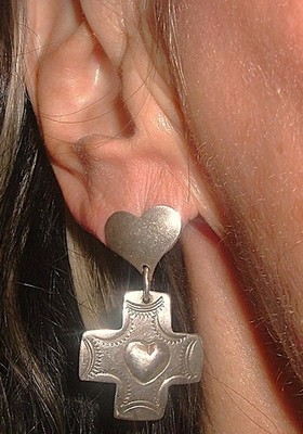 GORGEOUS '' JOAN SLIFKA '' STERLING SILVER MISSION CROSS EARRINGS, VINTAGE!