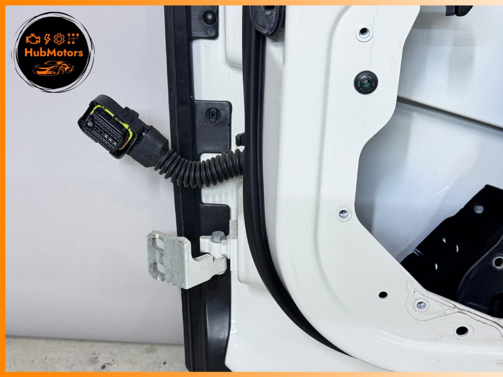 17-24 Maserati Levante S M161 Front Right Passenger Side Door Shell White OEM