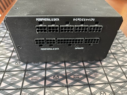 ๐ป CORSAIR RM750x Fully Modular ATX Power Supply 750W 80 Plus Gold - Afbeelding 3 van 6