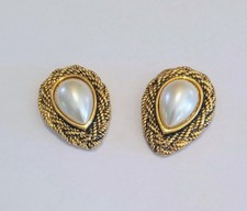 Vintage Bluette Gold Tone And Faux Pearl Shoe Clips Made In France