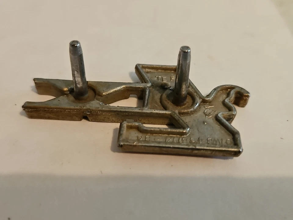 Mercury Cougar 1974 1975 pilar de techo XR7 emblema placa de nombre insignia D4WB-16B114-BA Foto 2 de 4