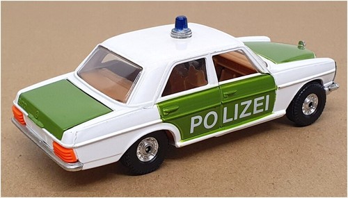 Corgi 1/36 Scale Diecast 412 - Mercedes Benz 240D Police - Green/White - Picture 2 of 5