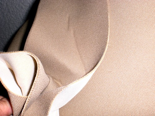 AUTOSTOFF HIMMELSTOFF Breite 153cm. Farbe Beige MIT Schaumstoff LICHTECHT - Picture 2 of 3