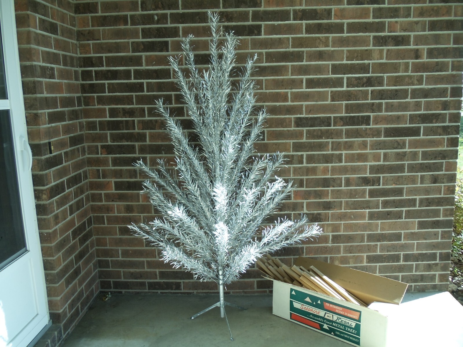 Original Vintage Beautiful 6' Regal Sapphire Aluminum Christmas Tree eBay