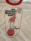 Vintage 1987 German Giraffe TV Langen “Ich Stehauf Basketball!” T-Shirt Size M — photo 2