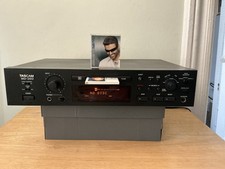 TASCAM MD-350 Professional MiniDisc Recorder PLAYER. CHECK No Included George