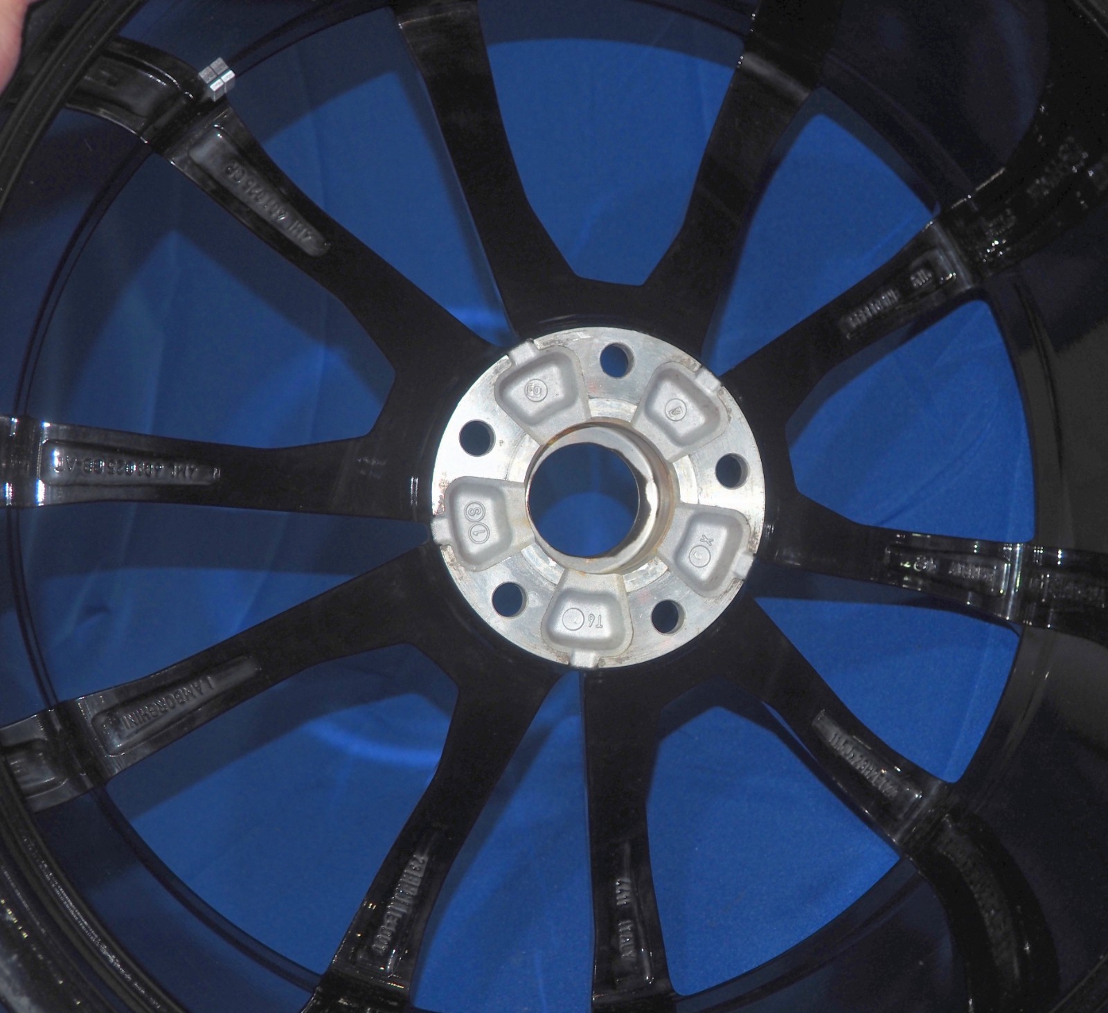 *DENT* 2019-2024 Lamborghini Urus 23" x 11.5" Rear Wheel Rim OEM Machined/Black