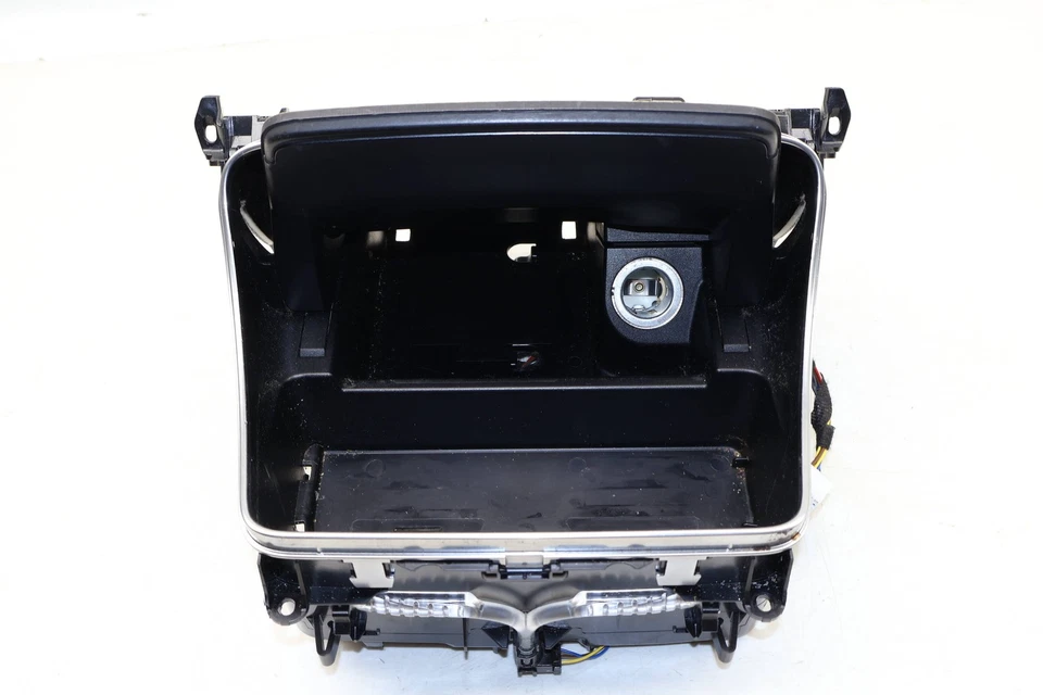 2016-2019 MERCEDES-BENZ GLC300 - Front Center Console CUP Holder / Ashtray - Image 3 of 4