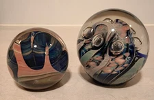 Unique Lot Of 2 Signed 82 & 90 Robert Eickholt Abstract Art Glass Paperweights