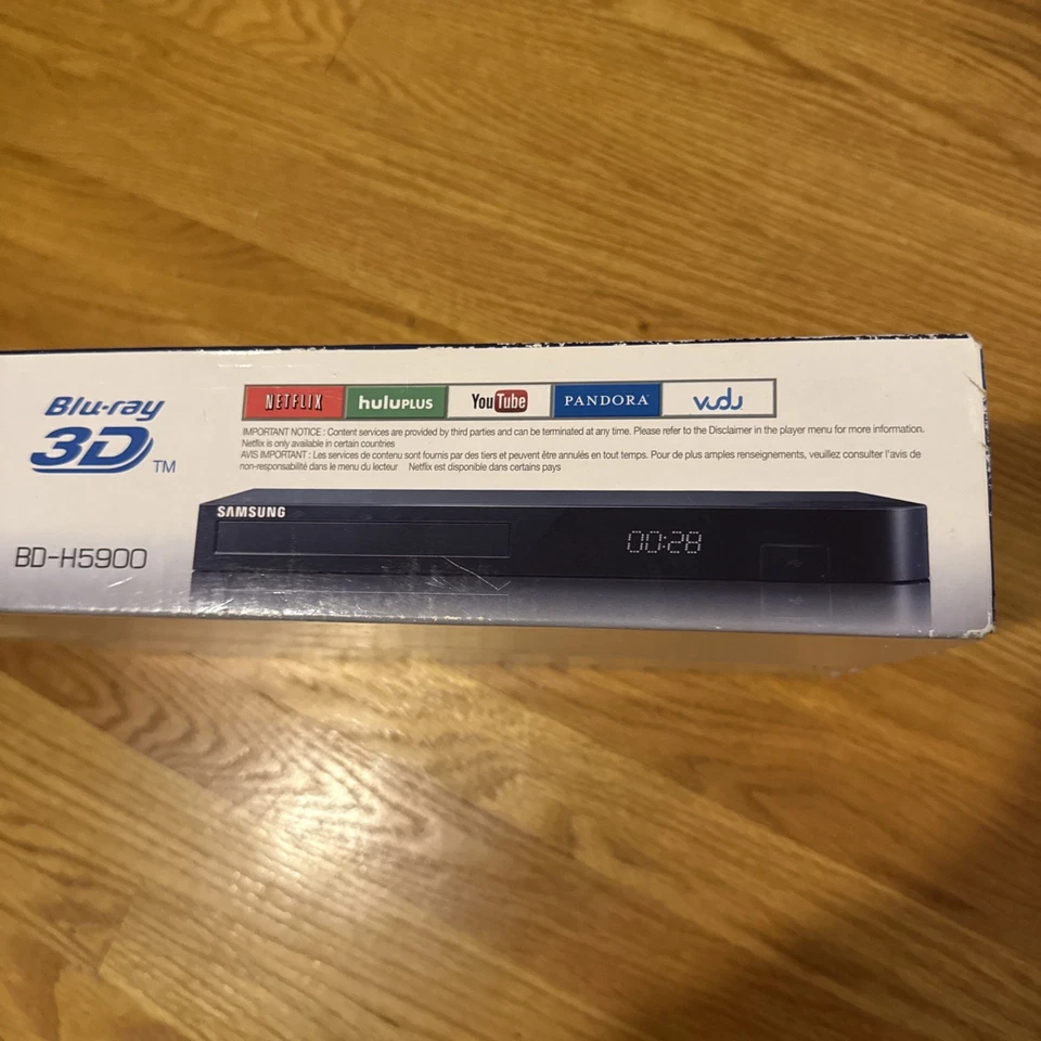 Samsung (BD-H5900) HD Up conversion 3D Blu-ray & DVD & CD Player & DUAL Wi-Fi - Image 3 of 4