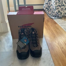 Red Wing Work boots waterproof 6 inch Safety toe Size 8 D