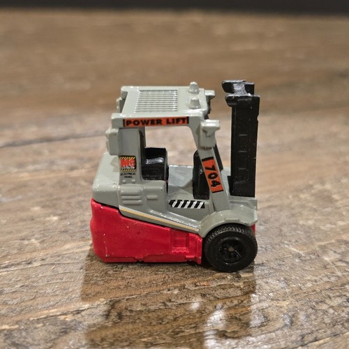 2006 Matchbox - Power Lift - MB704 - Red Black and Gray - 第 1/5 張圖片